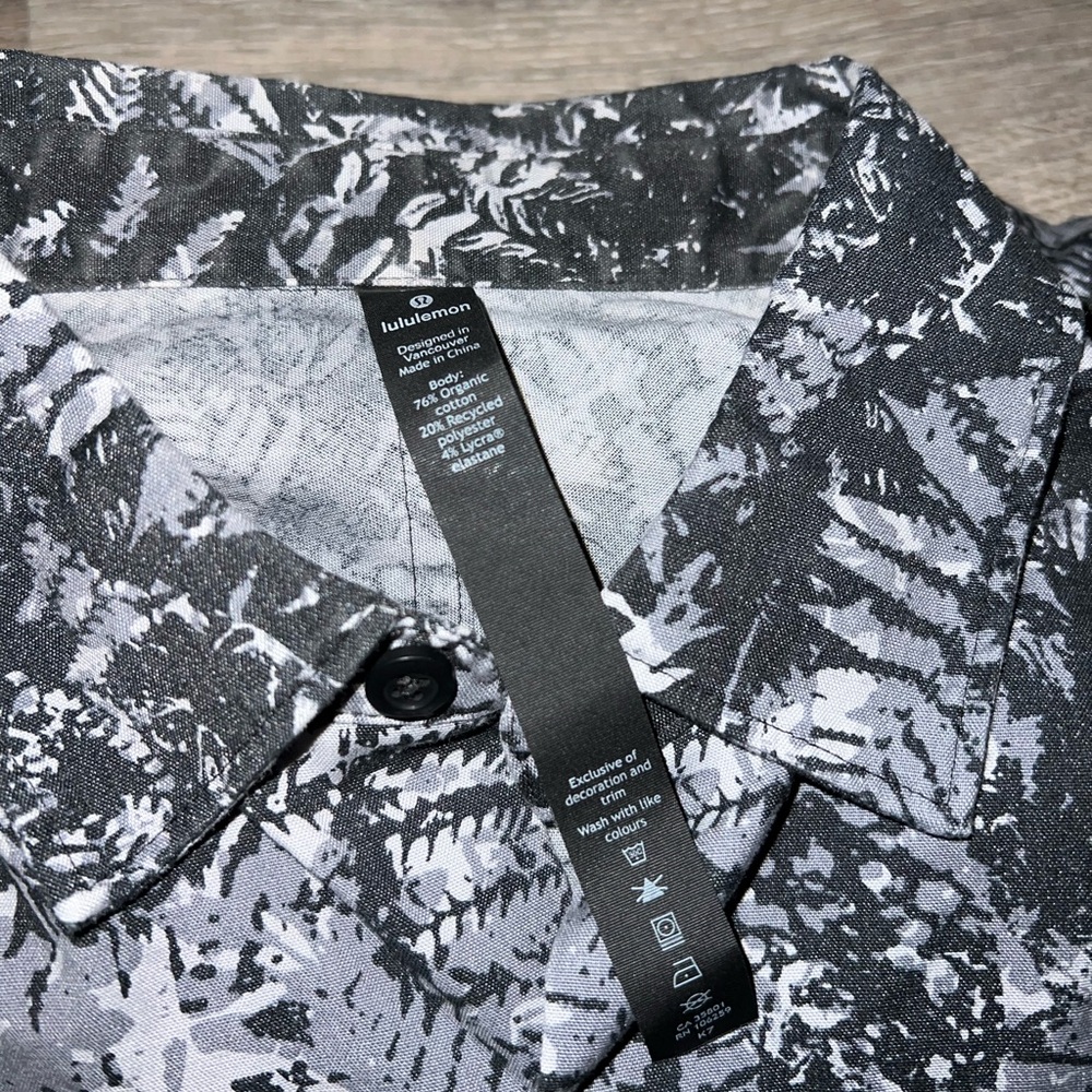 Lululemon Button Down - Picture 4 of 4
